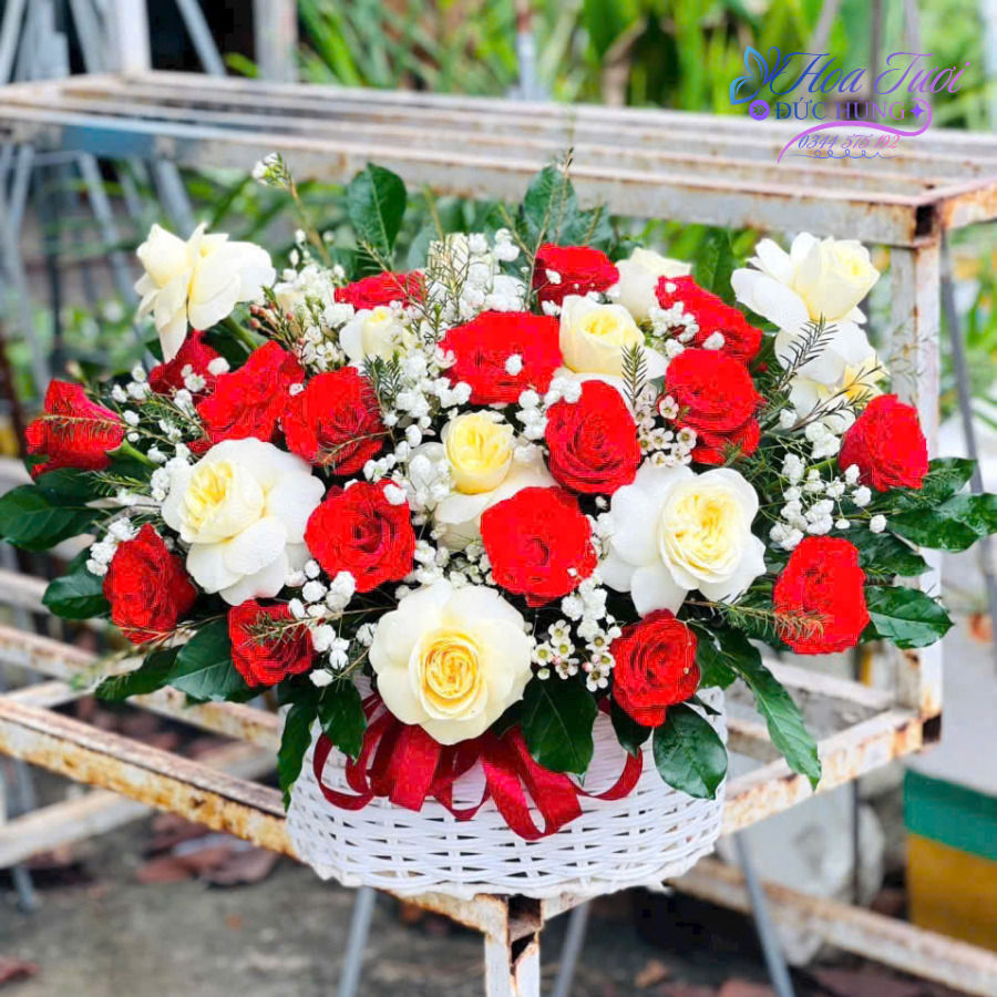 Giỏ Hoa Tươi Nhỏ GH037